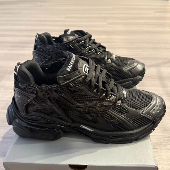 Balenciaga Other - Balenciaga Men's Black runner